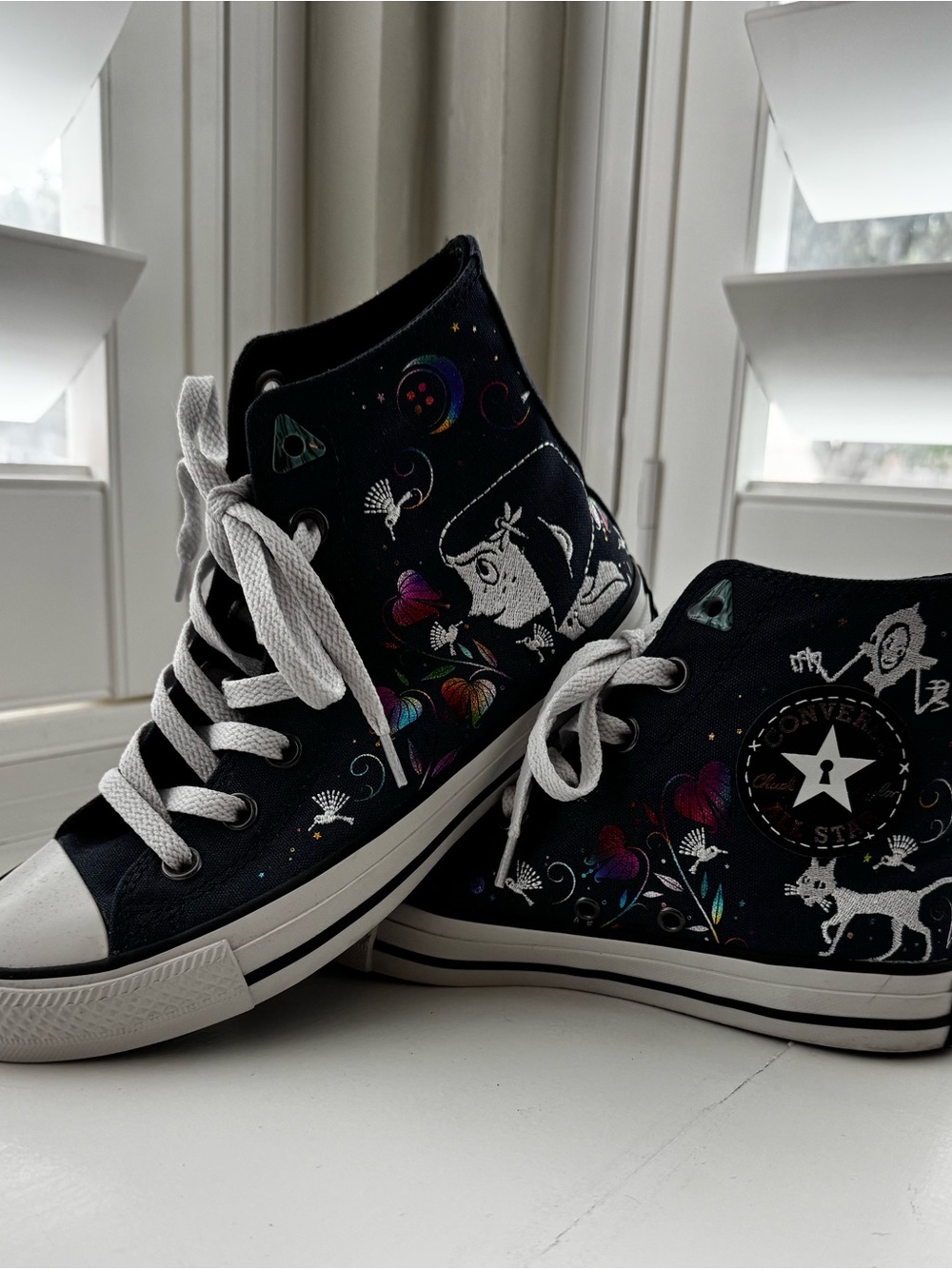 ⭐️EXCLUSIVE⭐️ Coraline 15 year anniversary collection Converse
